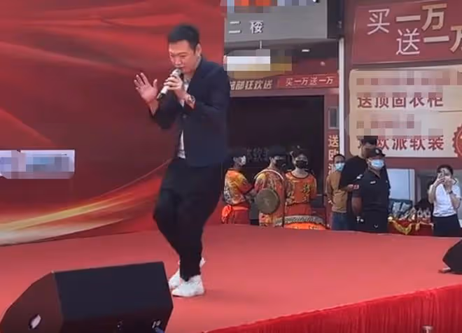 陶大宇隔大半年回內地跑商演,情緒高漲積極互動,觀眾卻很安靜