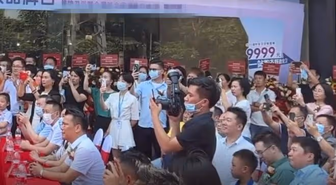 陶大宇隔大半年回內地跑商演,情緒高漲積極互動,觀眾卻很安靜