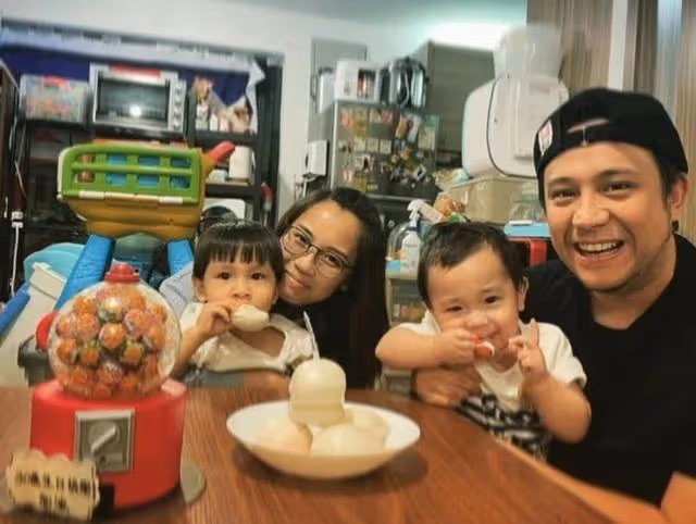 懶理遭網友狠批唱歌走音!香港知名歌手獲太太全力支持:做好自己