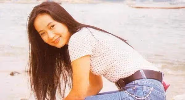 結婚34年老公8次出軌, 她堅持不離婚 一生無兒無女,今58歲優雅依舊與老公日常秀恩愛