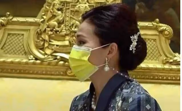 驚聞西拉米回歸又被攔阻,提幫功王子痛苦萬分,祈禱母親一切平安