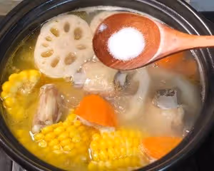蓮藕排骨湯