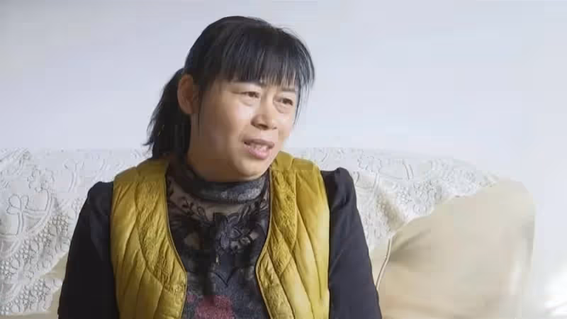 66歲阿姨臥床後才明白:人到晚年「最親的人只有一個」,不是老伴也不是兒女!