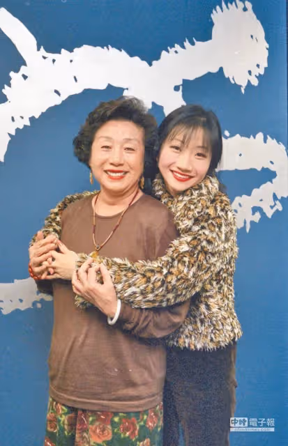 孝順是什麼?陶晶瑩看不慣母親「冰箱塞滿滿」 卻靠「自己一句話」想通:拿錢回家不是孝!