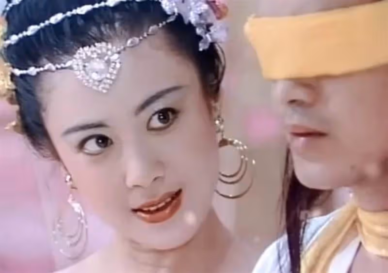 兩婚皆失敗!「最美妲己」厭倦拍戲經商險賠光錢 「中年自甘墮落」毀了自己也害到兒子