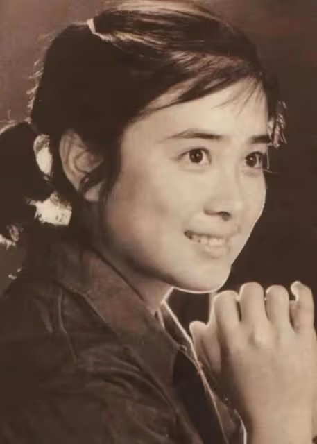 兩婚皆失敗!「最美妲己」厭倦拍戲經商險賠光錢 「中年自甘墮落」毀了自己也害到兒子
