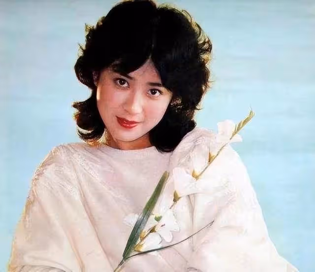 兩婚皆失敗!「最美妲己」厭倦拍戲經商險賠光錢 「中年自甘墮落」毀了自己也害到兒子