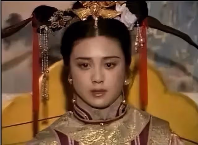 兩婚皆失敗！「最美妲己」厭倦拍戲經商險賠光錢　「中年自甘墮落」毀了自己也害到兒子