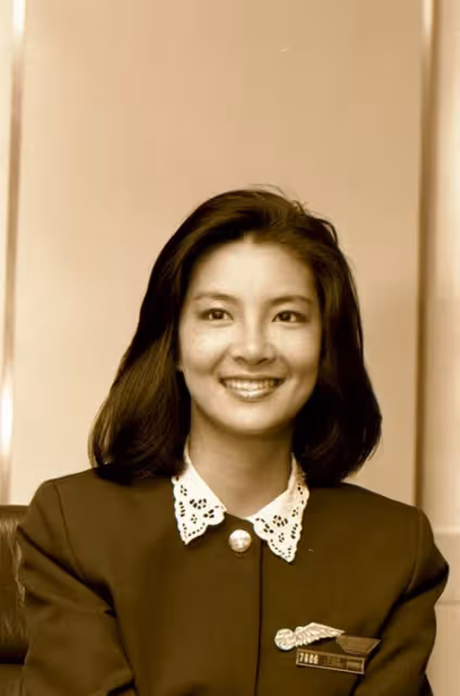 59歲美得像仙女!選美冠軍「狠斷7年豪門婚」離婚後靠自己 坦言「10幾歲就患病」早體認:無常會先來