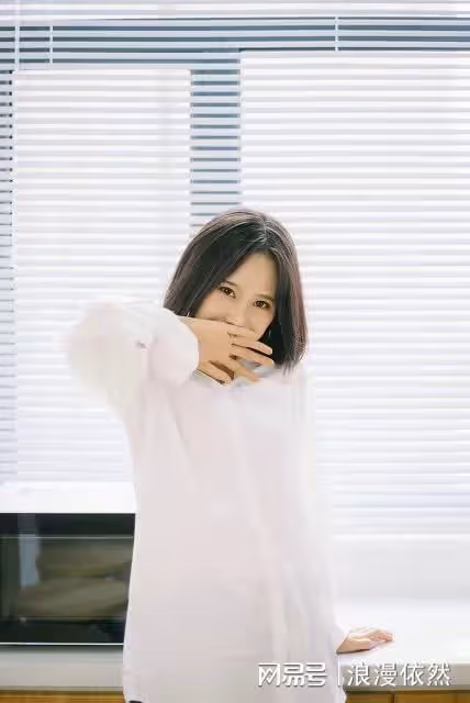 女子辭職照顧病父兩年，父親臨終把財產全給弟弟，老公：別回家了