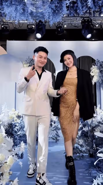 給男網紅夾菜,盛飯,擦嘴,還送飛吻,李彩樺商演低姿態爭議不斷