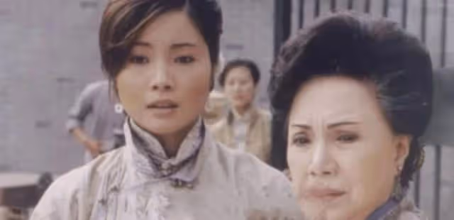貴氣十足!53歲TVB前女星罕見露面,息影多年成上市公司執行董事
