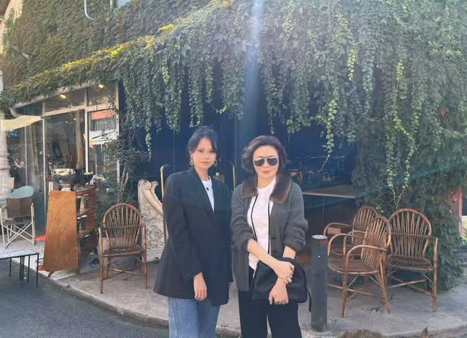 60歲關之琳現身法國街頭!身材白嫩豐腴,穿萬元衣在奢侈品店血拚