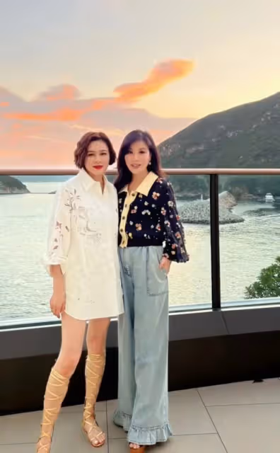 60歲關之琳現身法國街頭!身材白嫩豐腴,穿萬元衣在奢侈品店血拚