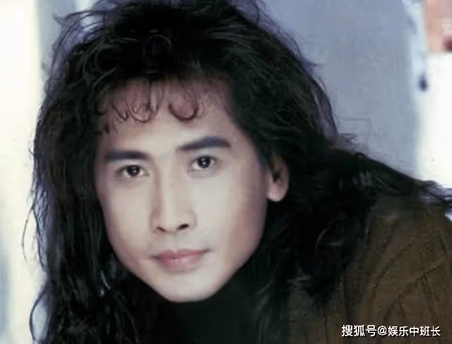 60歲齊秦坎坷一生:與兒子對簿公堂,嗓子失聲,51歲燒傷差點毀容