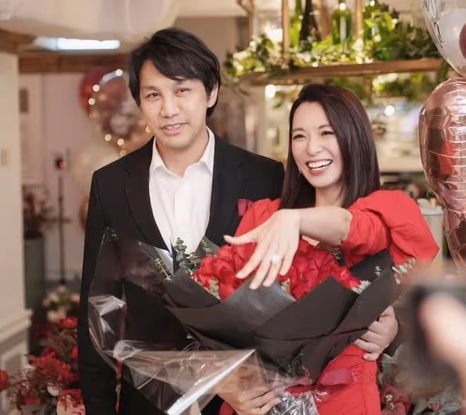 48歲女星陳煒再婚太豪氣！一身行頭過百萬，婚紗上鑲嵌千顆水晶