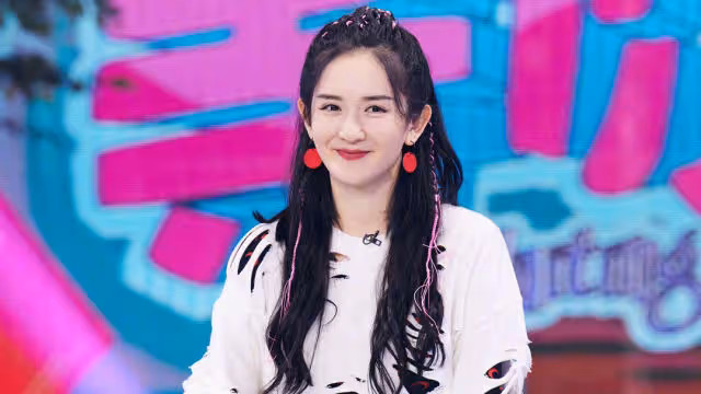結婚11周年曬緊擁合照　謝娜表白張傑：這就是愛