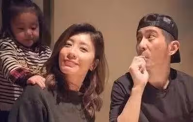 老婆過世後「我娶她閨蜜」！ 婚後生活幸福，直到我撞見女兒「手中豆漿」決定休婚