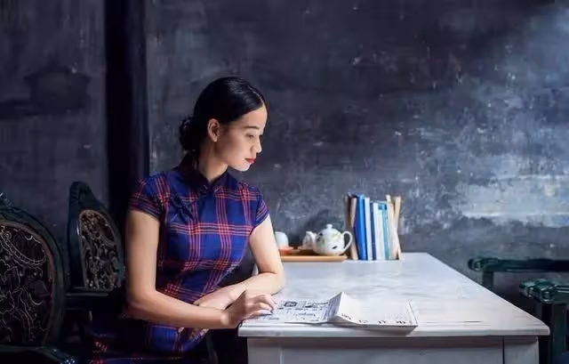 7歲女兒連續5天頭痛,醫生查不出問題,最後女兒無奈說出實情~