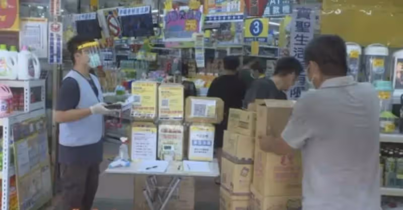 15年過去了！五姊弟當年「共用一碗麵」感動全台灣　媽媽離開後「決定投身回饋社會」：想幫助更多人~