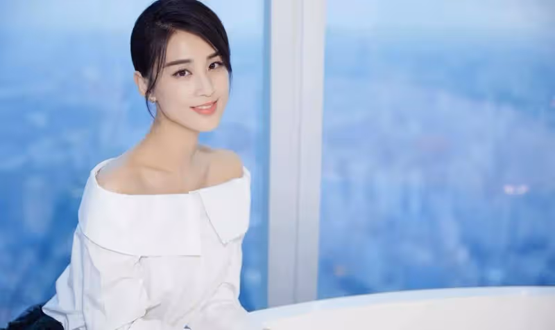 黃聖依，四大女演員之一，80後美女