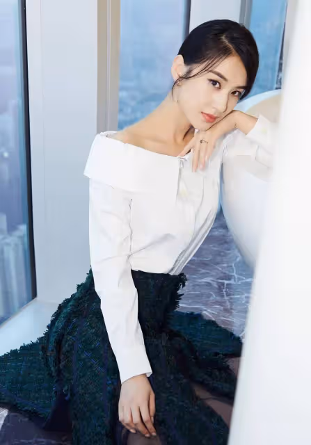 黃聖依，四大女演員之一，80後美女