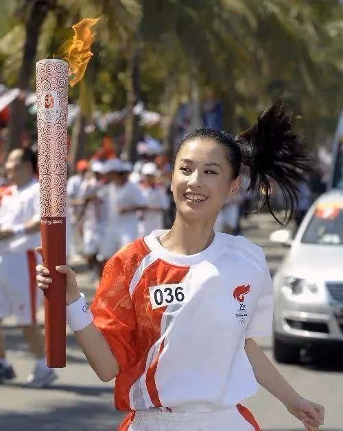 黃聖依,四大女演員之一,80後美女