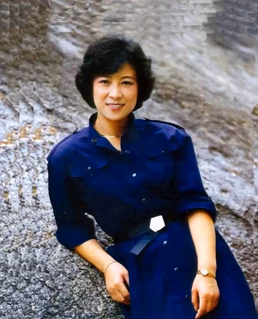 80年代頂流影星王馥荔：王群為娶她放棄前程，如今兒子是她的驕傲