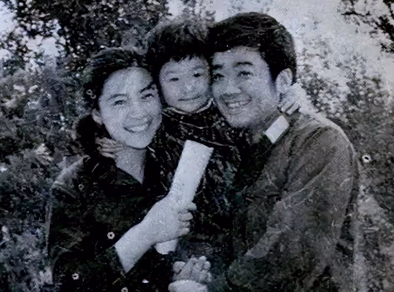 80年代頂流影星王馥荔:王群為娶她放棄前程,如今兒子是她的驕傲