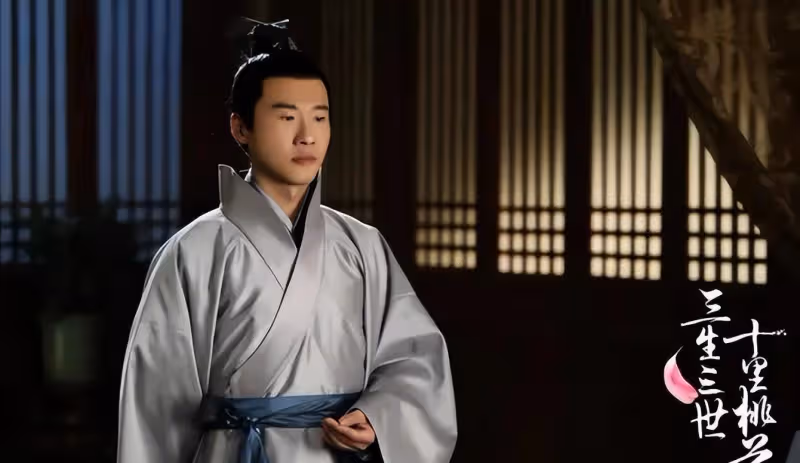 80年代頂流影星王馥荔:王群為娶她放棄前程,如今兒子是她的驕傲