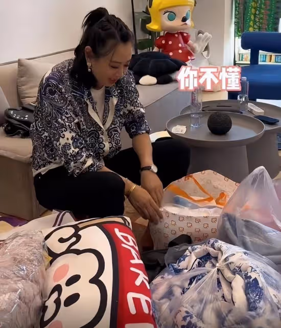 21歲李樂友回雲南結婚？崔瑾和靳母態度不同，網友：被騙太慘了