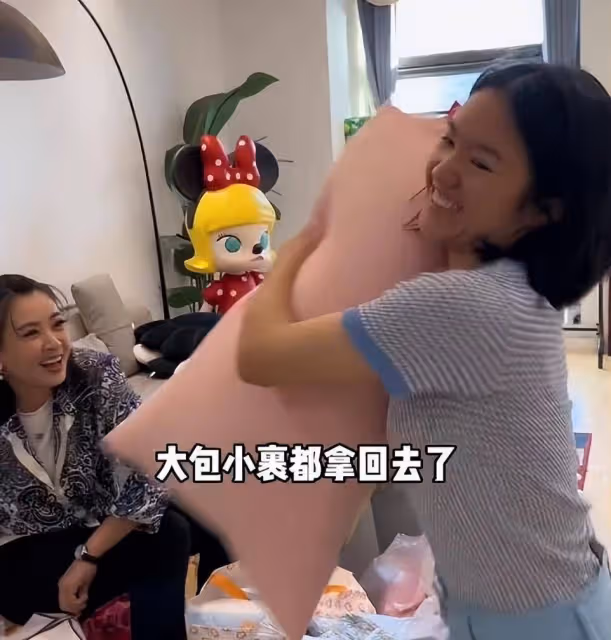 21歲李樂友回雲南結婚?崔瑾和靳母態度不同,網友:被騙太慘了