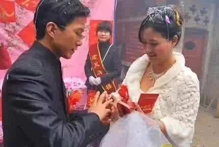 我患病老公放棄治療，小妹傾家蕩產救我，她女兒結婚我陪嫁一套房子~