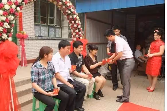 我患病老公放棄治療，小妹傾家蕩產救我，她女兒結婚我陪嫁一套房子~