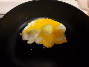 油菜粉絲炒雞蛋