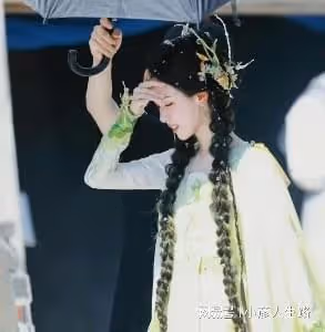 同樣是演女妖精，楊冪周迅靈動美艷，翁虹嫵媚，王麗坤太「真實」