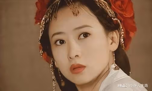 同樣是演女妖精，楊冪周迅靈動美艷，翁虹嫵媚，王麗坤太「真實」