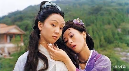 同樣是演女妖精，楊冪周迅靈動美艷，翁虹嫵媚，王麗坤太「真實」