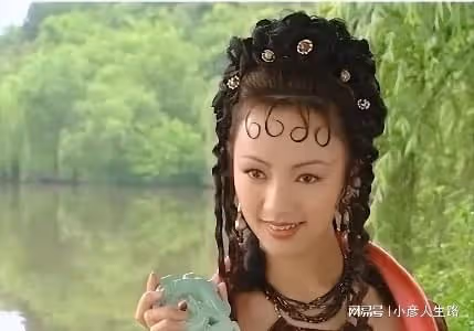 同樣是演女妖精，楊冪周迅靈動美艷，翁虹嫵媚，王麗坤太「真實」