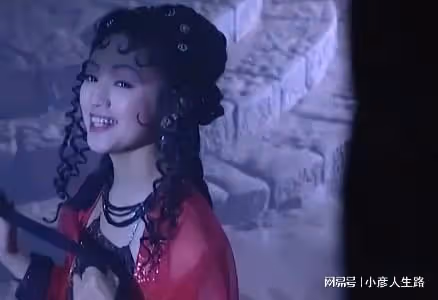 同樣是演女妖精，楊冪周迅靈動美艷，翁虹嫵媚，王麗坤太「真實」
