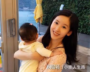 「千億富婆」章澤天:最清純的外表,最強大的野心
