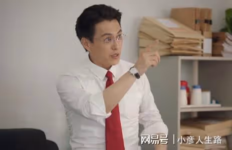 看6集趙露思《胡同》,發現演技真不能比較,因為優與劣一目了然