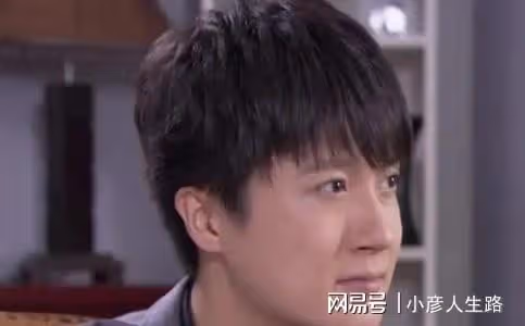 看6集趙露思《胡同》,發現演技真不能比較,因為優與劣一目了然