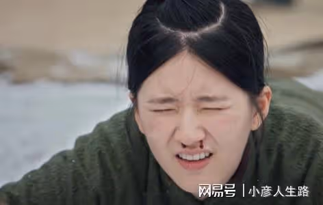 看6集趙露思《胡同》,發現演技真不能比較,因為優與劣一目了然