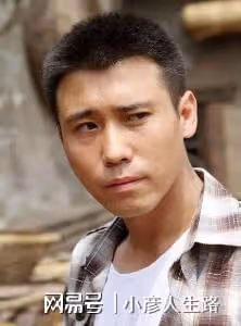 李乃文:與顏丙燕拍吻戲,和朱媛媛情同「姐妹」,49歲仍未婚