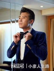 李乃文:與顏丙燕拍吻戲,和朱媛媛情同「姐妹」,49歲仍未婚