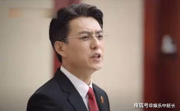 《底線》暗戀對象秒變師妹,周亦安暖心呵護成長,方遠:你小子行啊