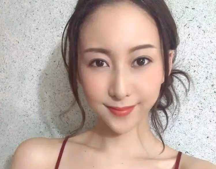 今天介紹的美女