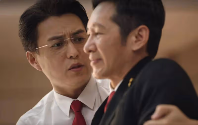 換戲如換臉？在《掃黑風暴》和《底線》的表演之後，他愣住了，卻沒有認出「海