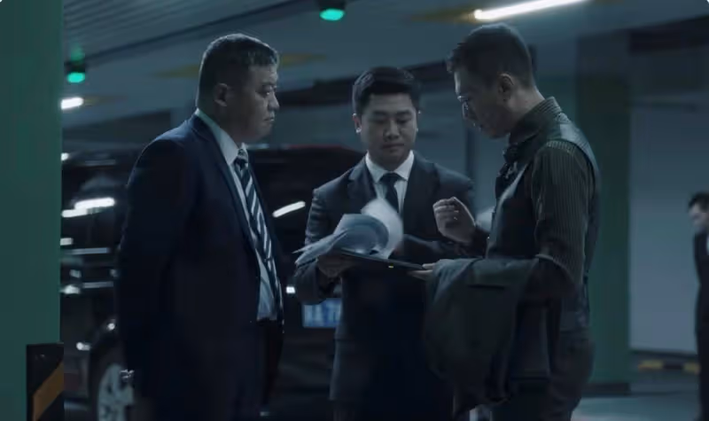 換戲如換臉？在《掃黑風暴》和《底線》的表演之後，他愣住了，卻沒有認出「海